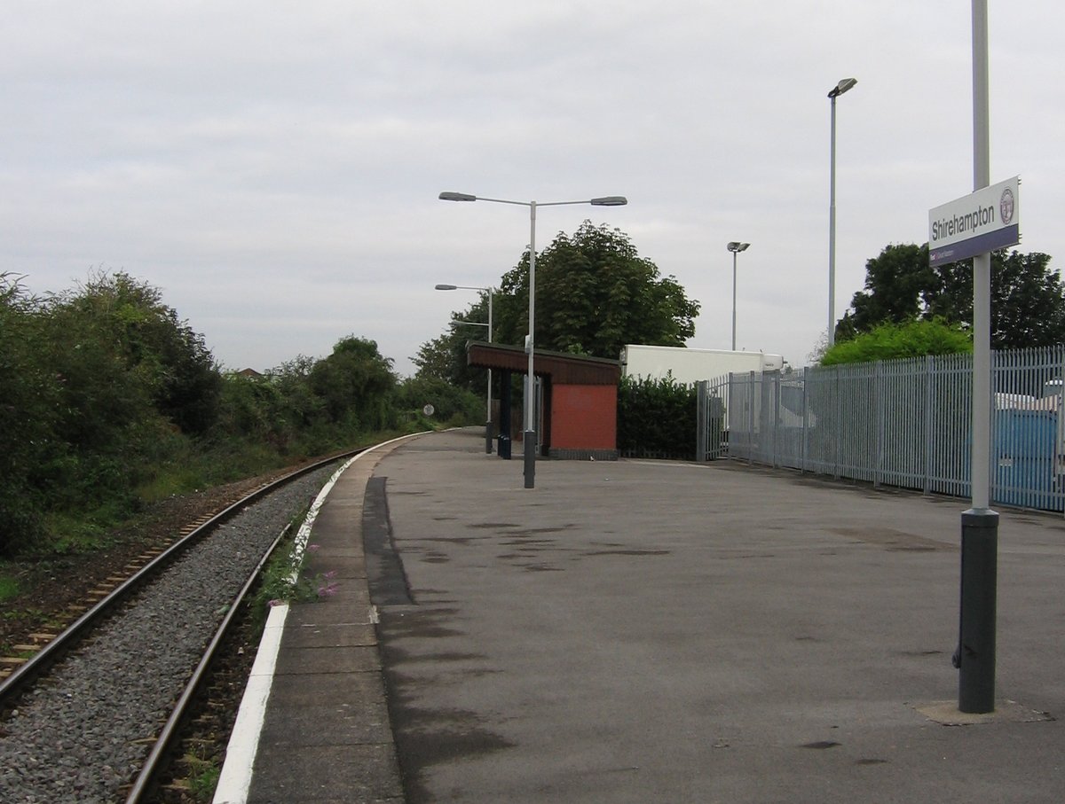 Shirehampton - Shirehampton (stacja kolejowa) – Wikipedia, wolna encyklopedia